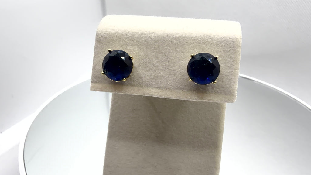 Round Solitaire Stud Earrings
