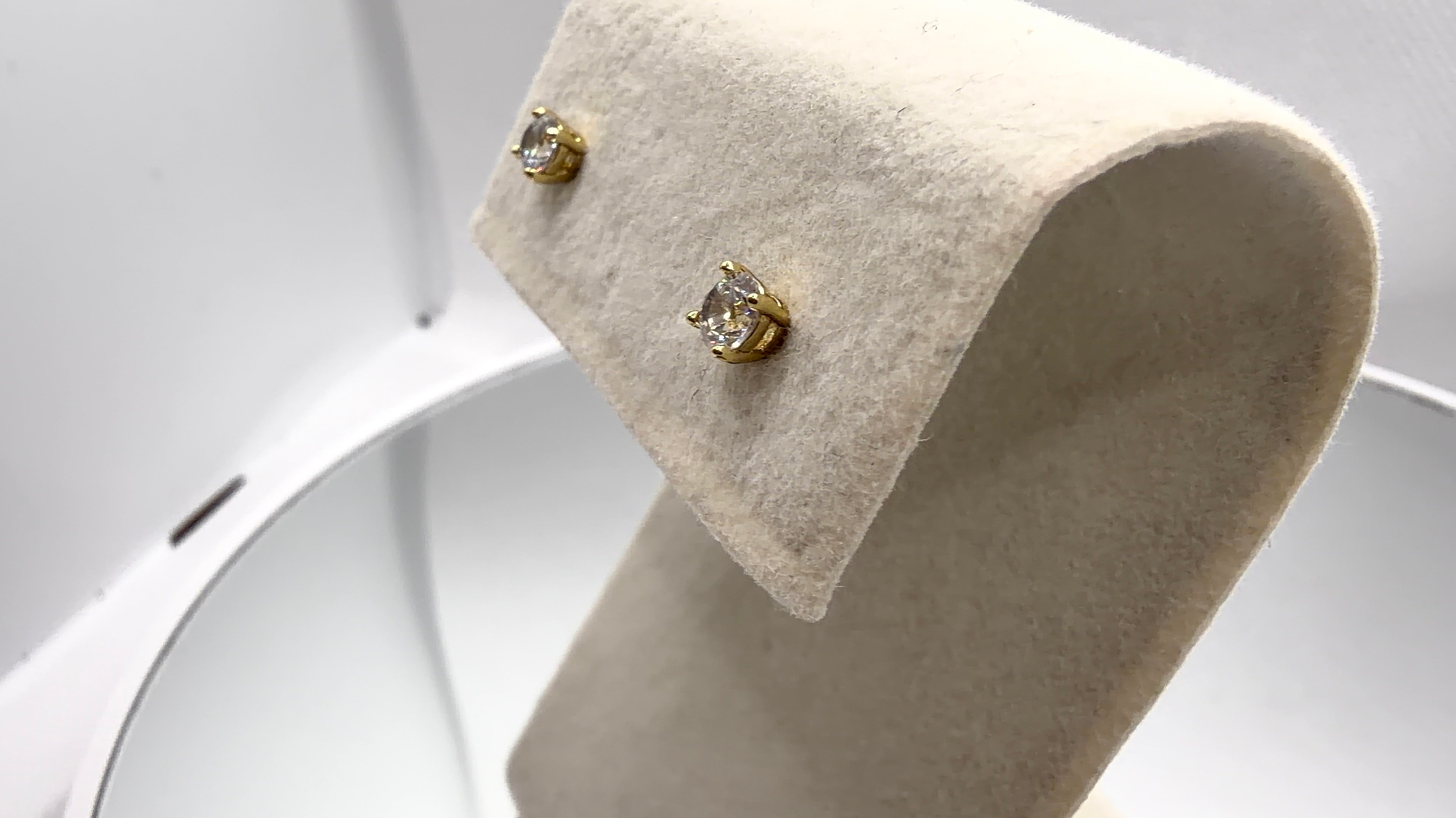 Dainty Crystal Prong Stud Earrings