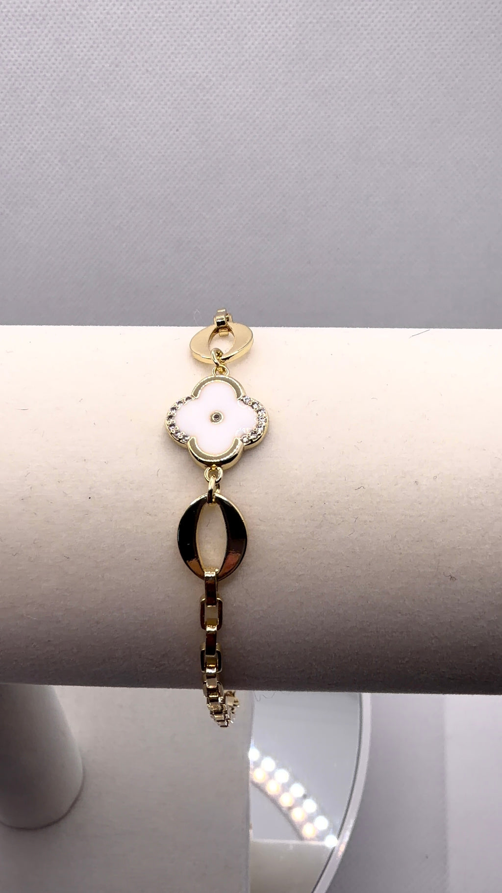 Gold Clover Charm Link Bracelet