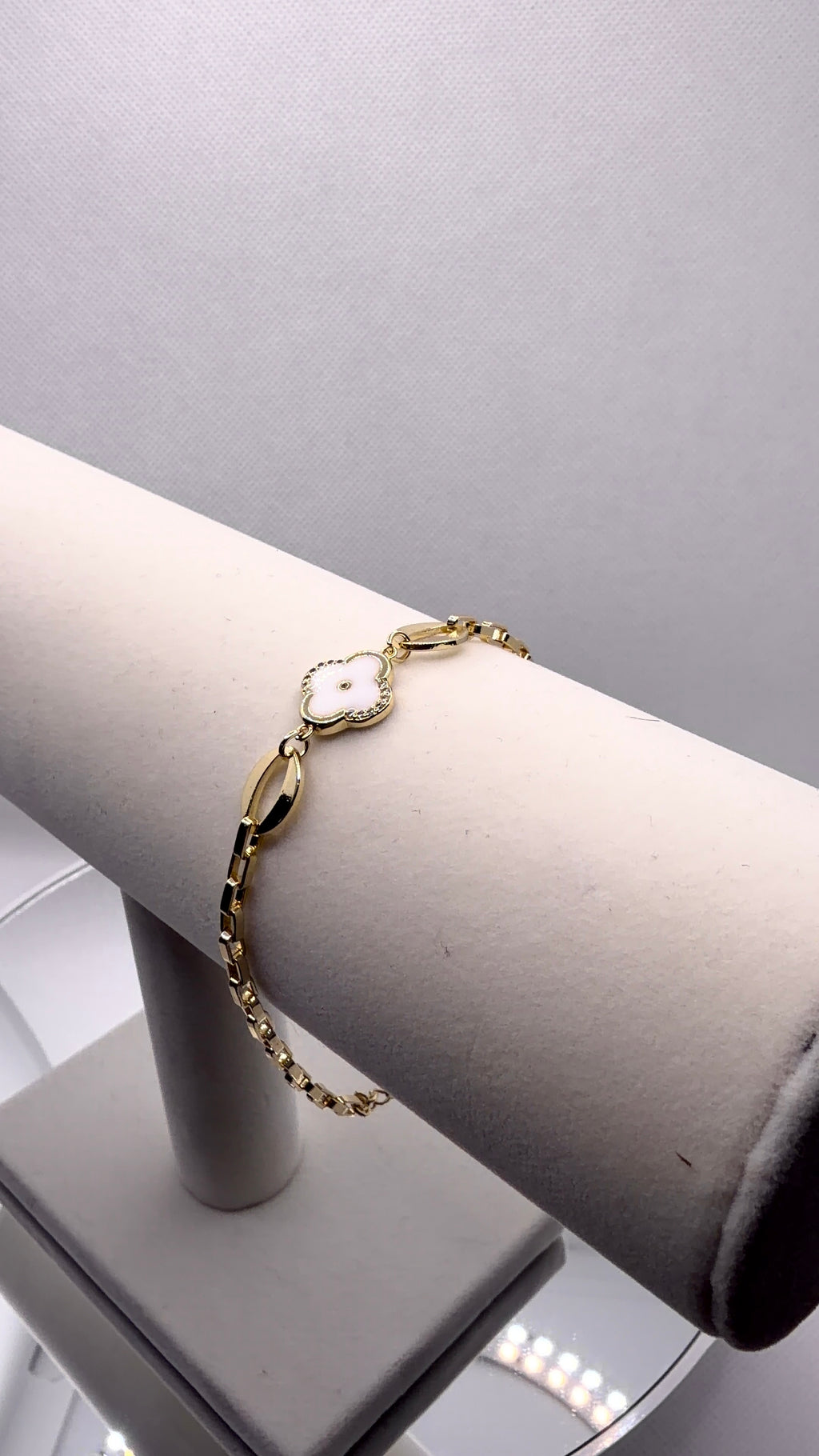 Gold Clover Charm Link Bracelet