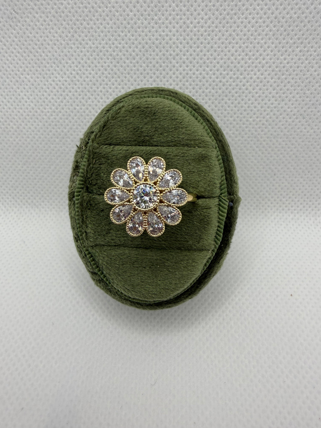 Flower Diamond Ring - Sparkling Daisy Design