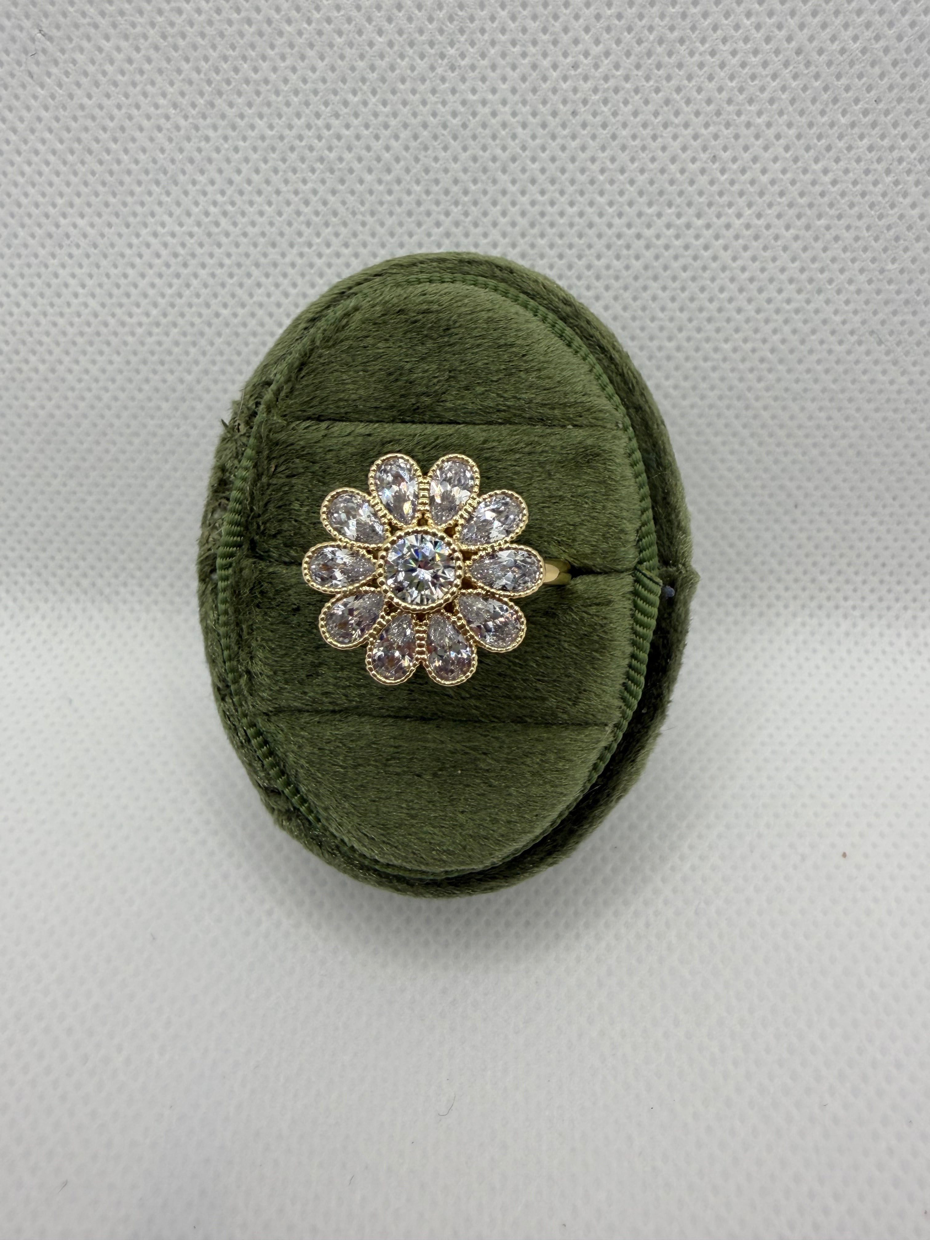 Flower Diamond Ring - Sparkling Daisy Design