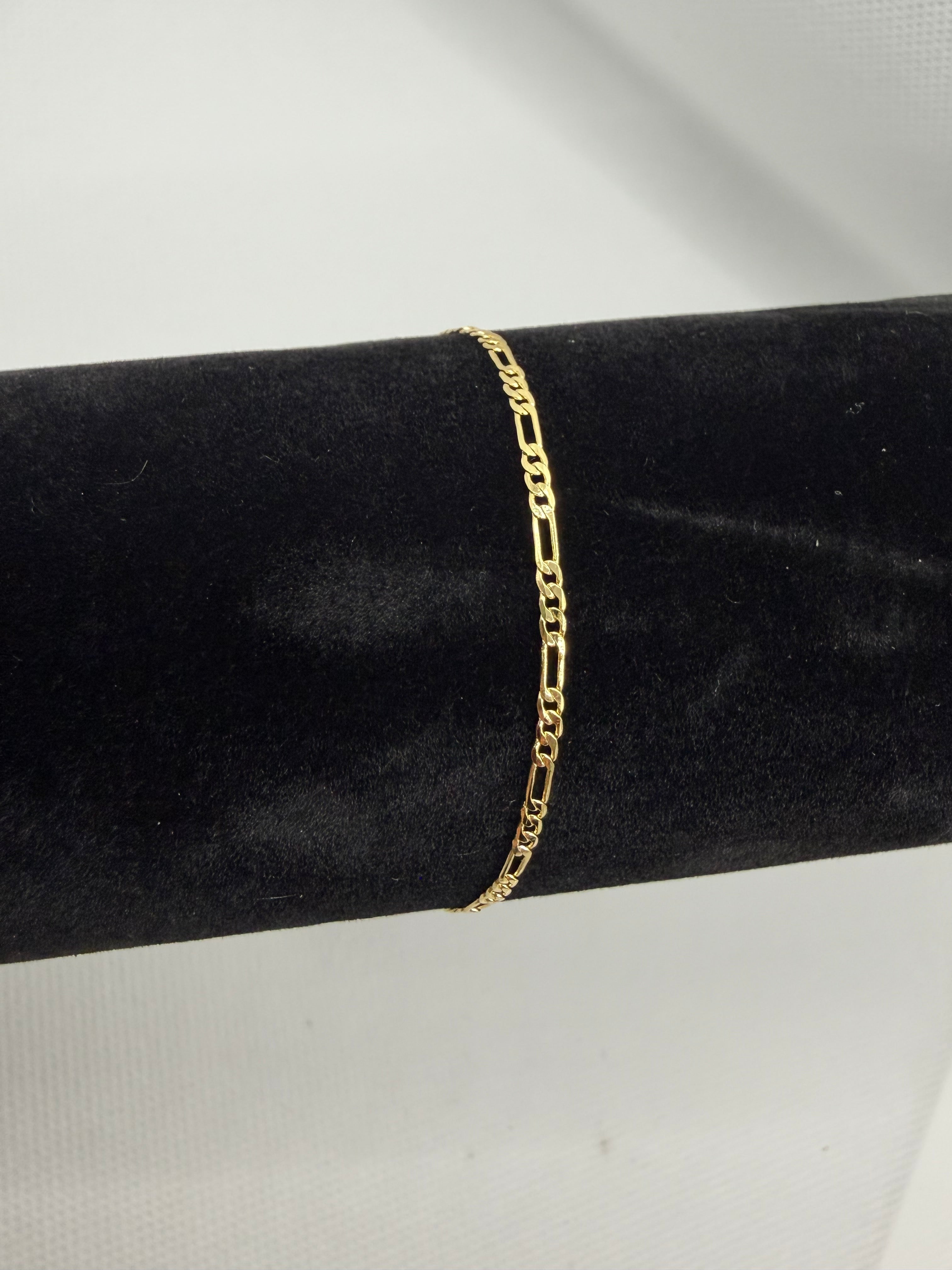 Thin Gold Figaro Chain Bracelet - Laminated Gold