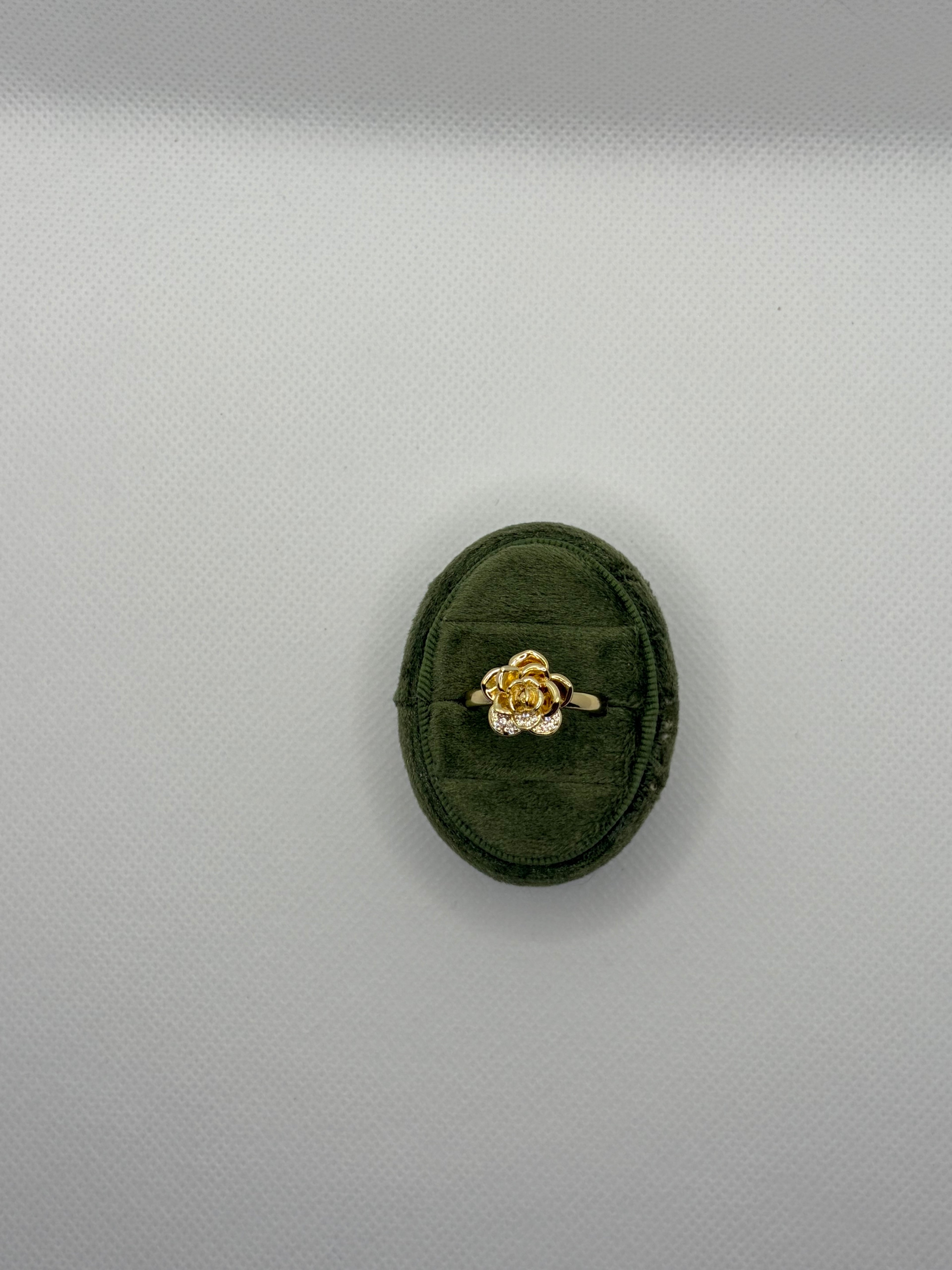 Rose Flower Ring - Elegant Gold Bloom Design