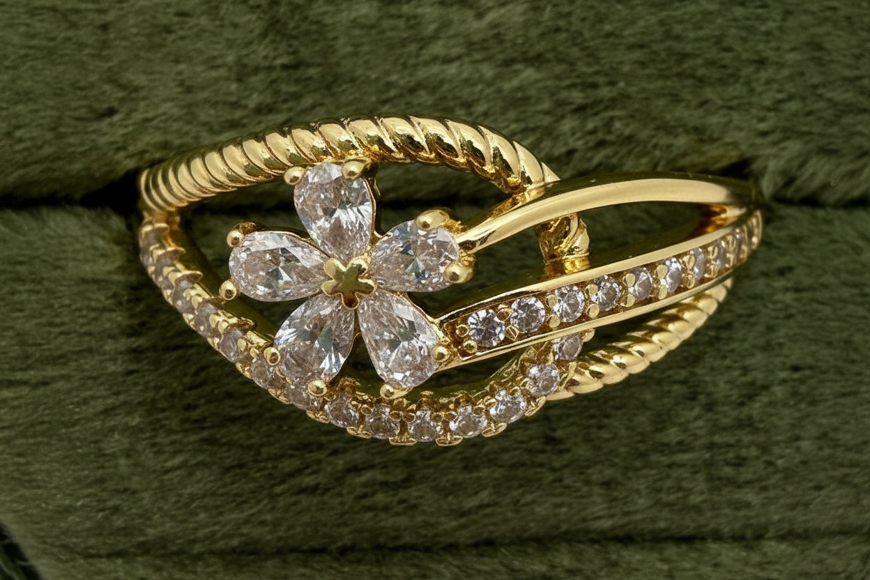Flower Diamond Ring - Gold Plated