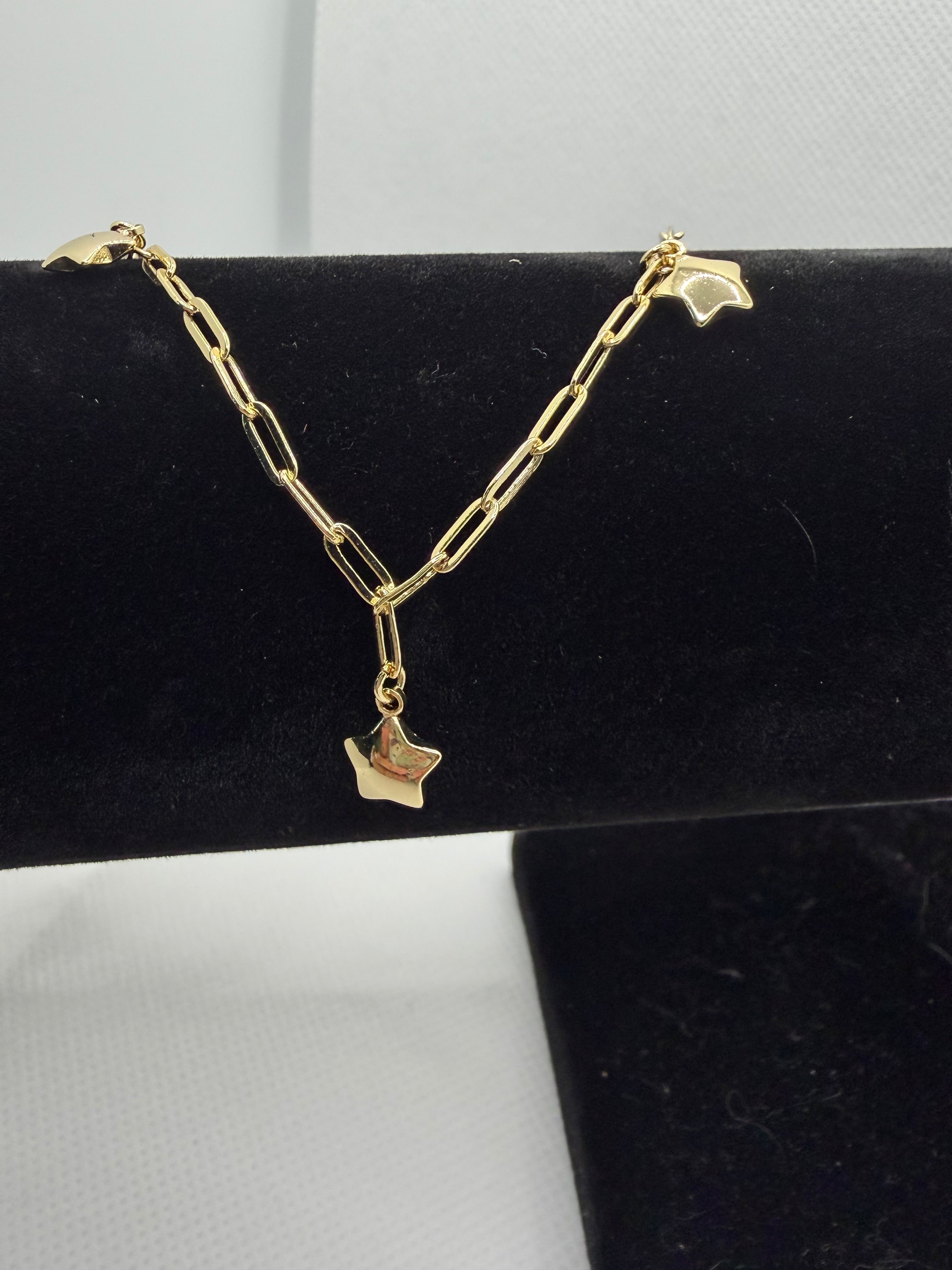 Gold Paperclip Bracelet with Star Charms - Laminated Gold