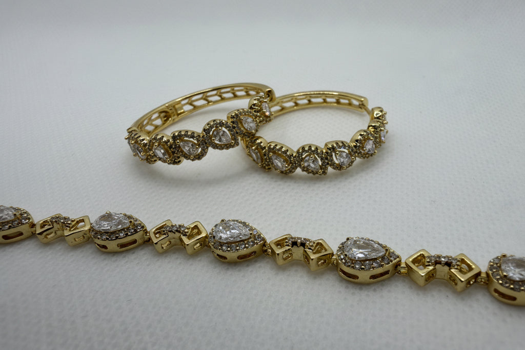 Crystal Teardrop Halo Jewelry Set