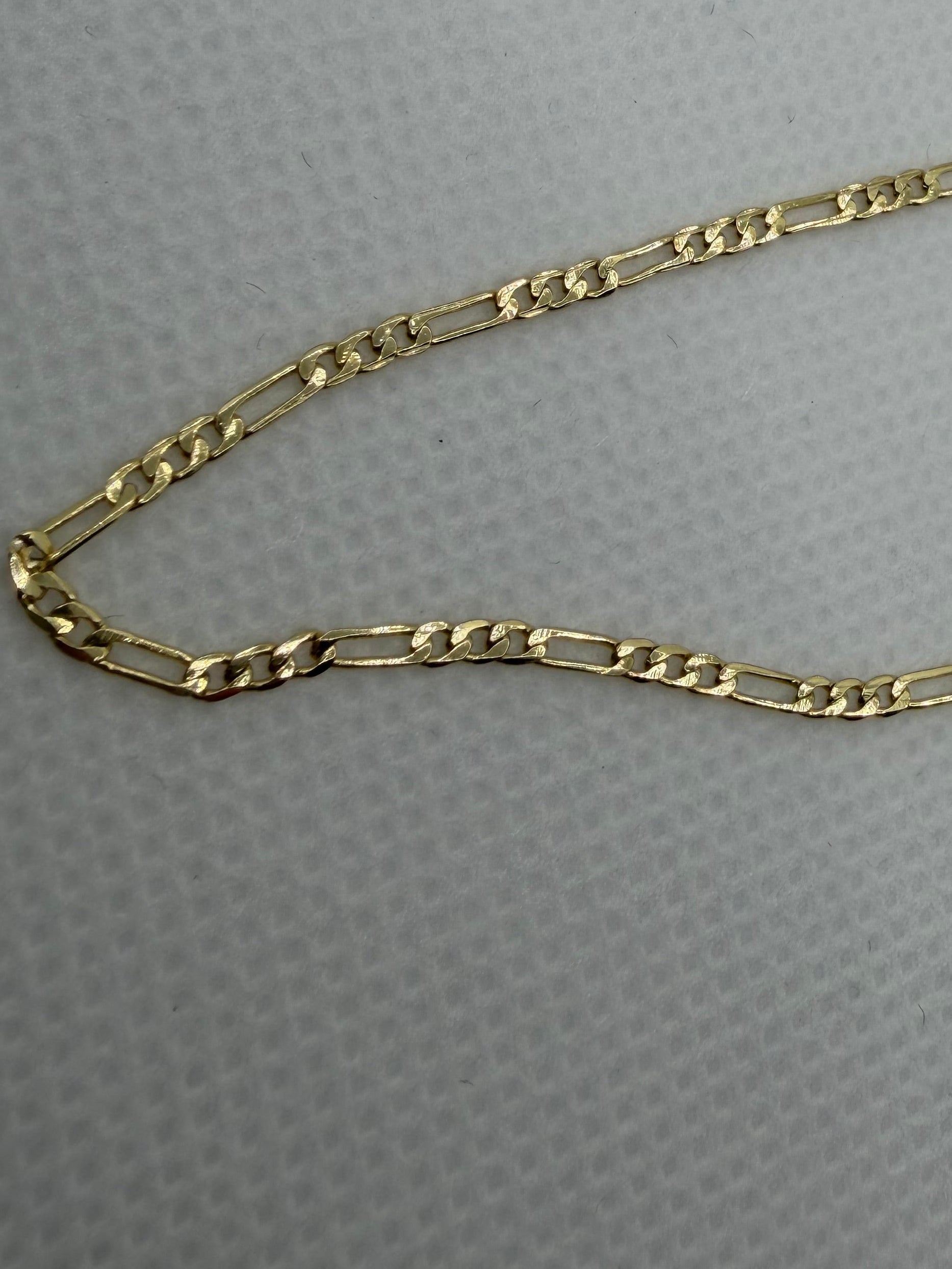 Thin Gold Figaro Chain Bracelet - Laminated Gold