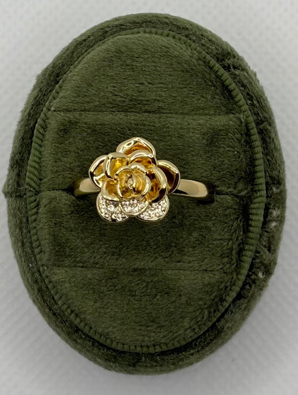 Rose Flower Ring - Elegant Gold Bloom Design