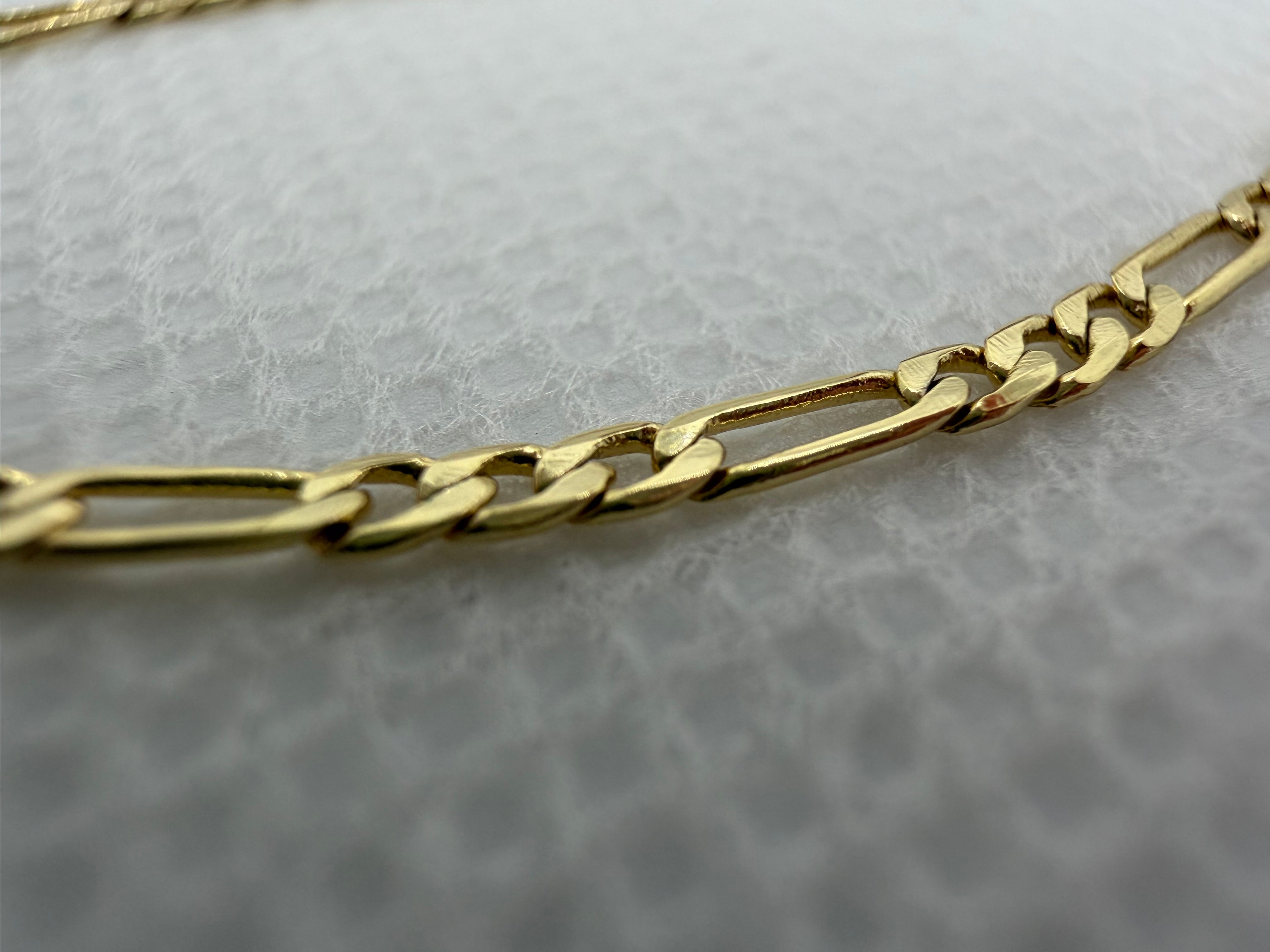 Thin Gold Figaro Chain Bracelet - Laminated Gold