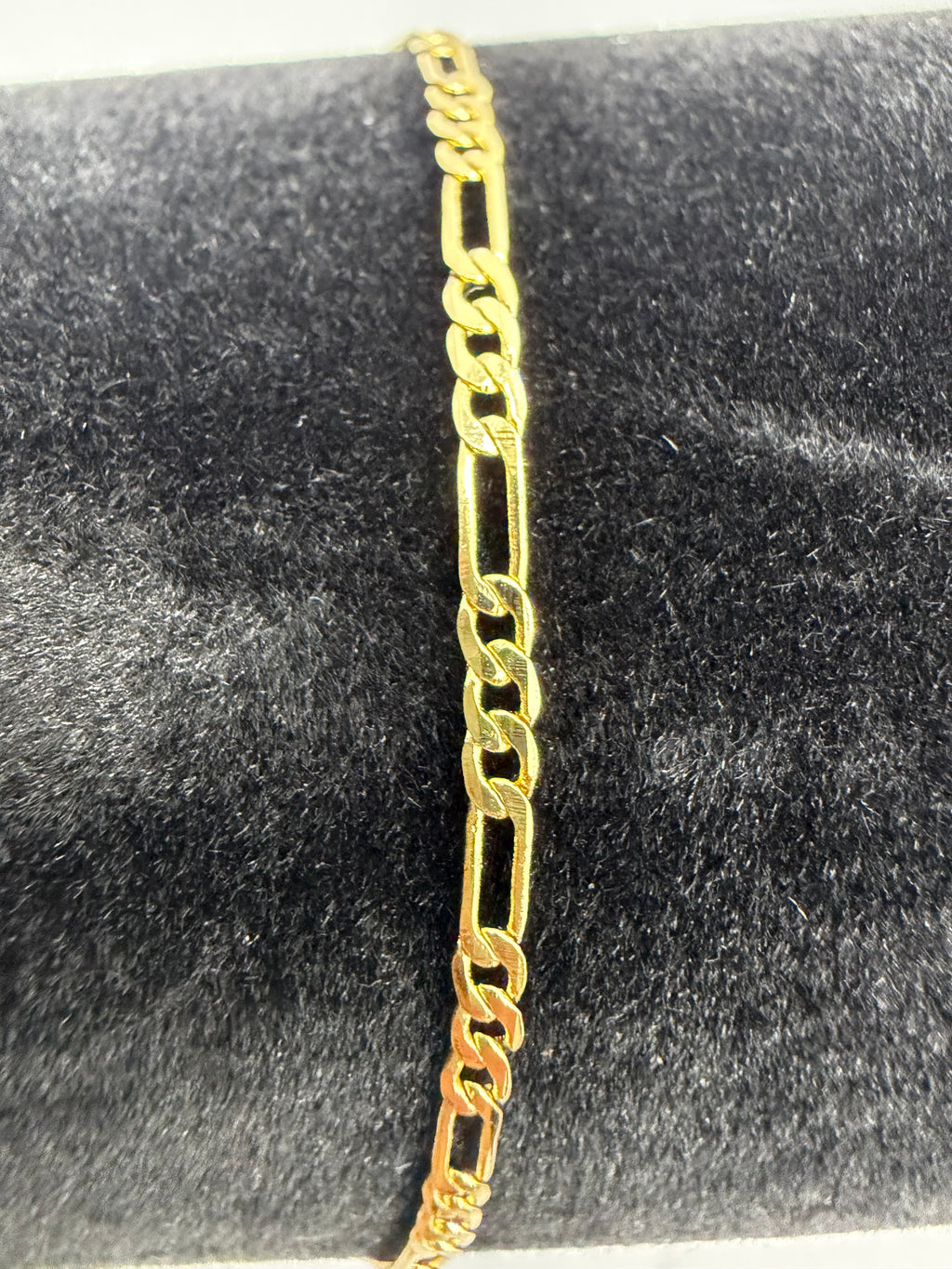 Thin Gold Figaro Chain Bracelet - Laminated Gold
