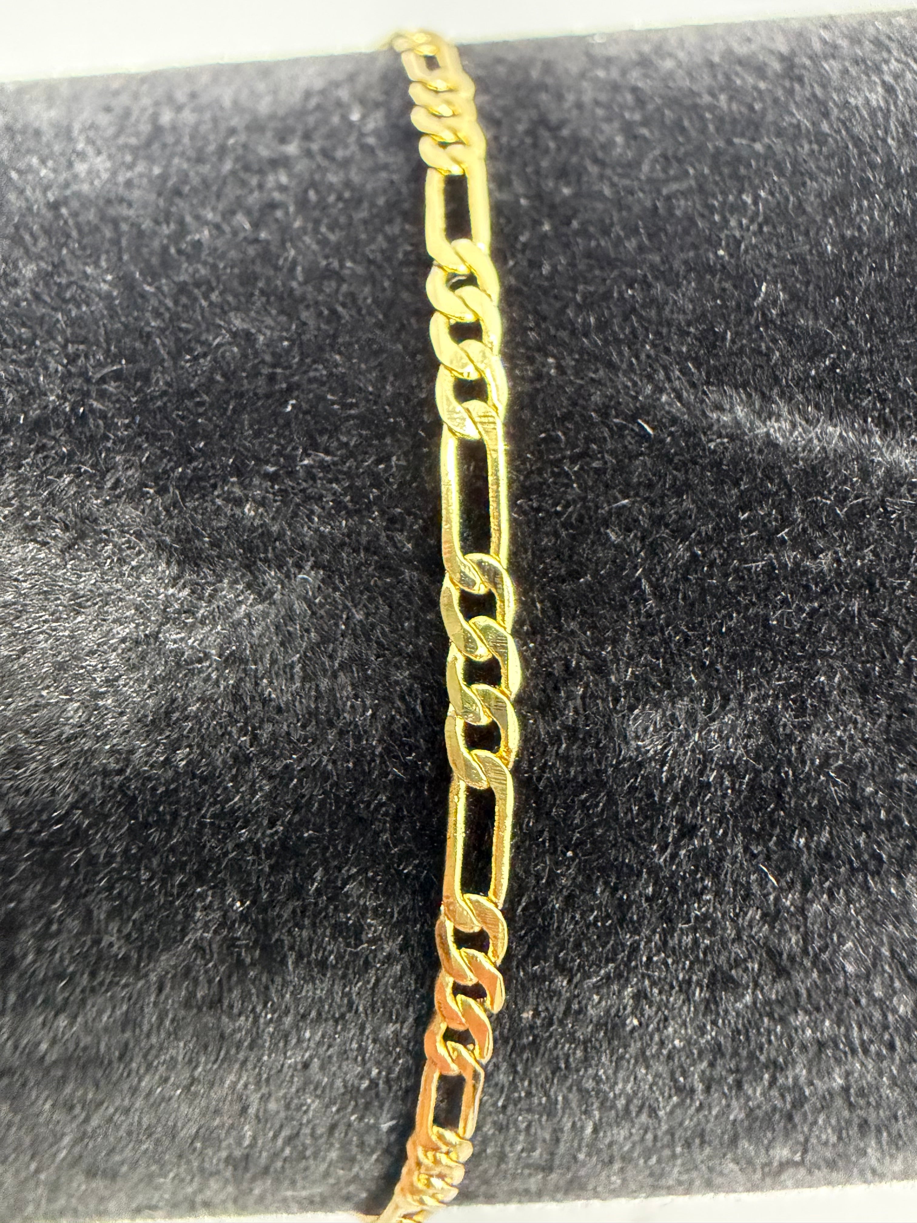 Thin Gold Figaro Chain Bracelet - Laminated Gold