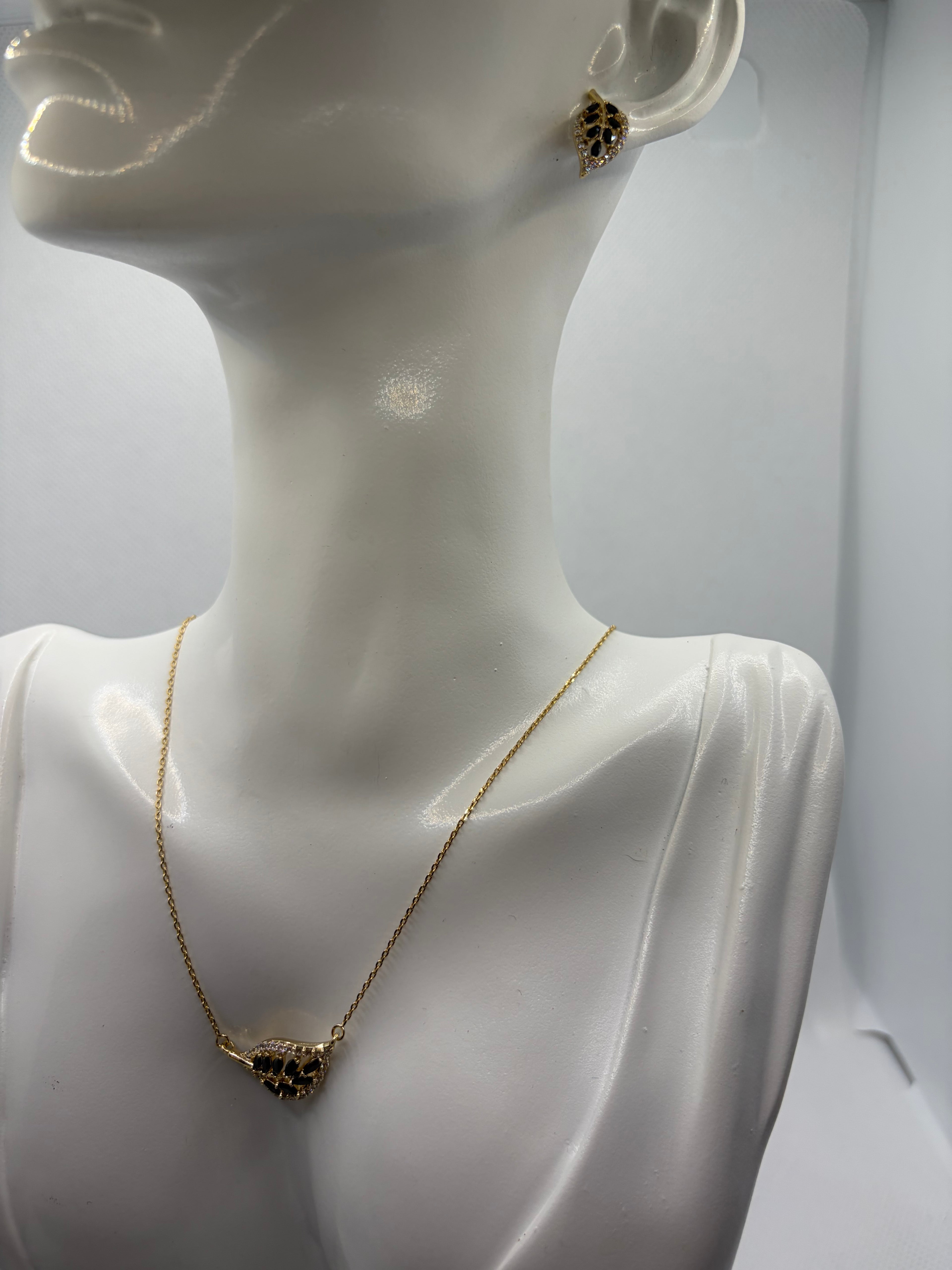Elegant Leaf Jewelry Set - Necklace, Bracelet, Earrings & Pendant